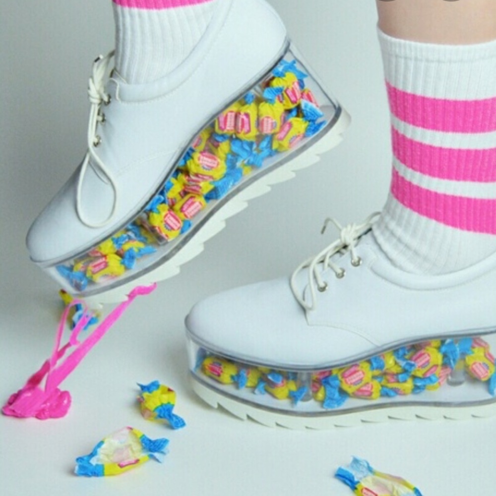 NIB YRU 💧Fillable Holographic Cloud 2091 platform - Picture 8 of 8